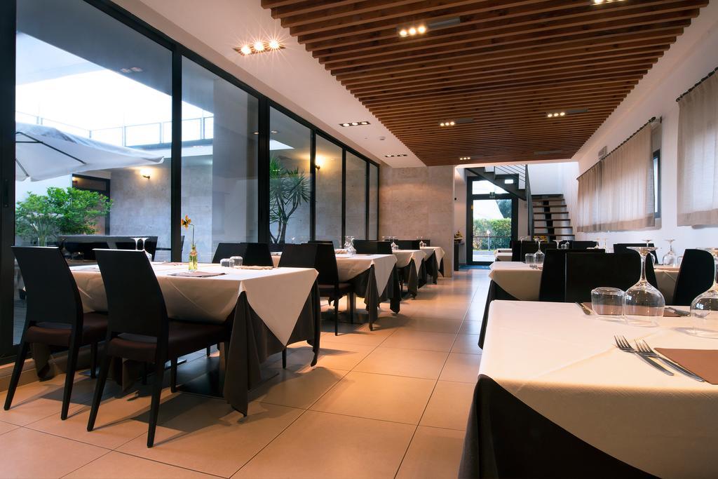 Garden Hotel Latina Exterior photo